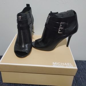 Michael Kors Brena Open Toe size 8